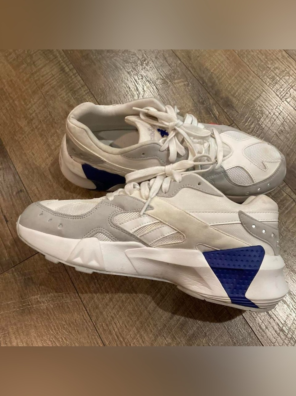Reebok White and Gray Sneakers with Blue Heel Accent